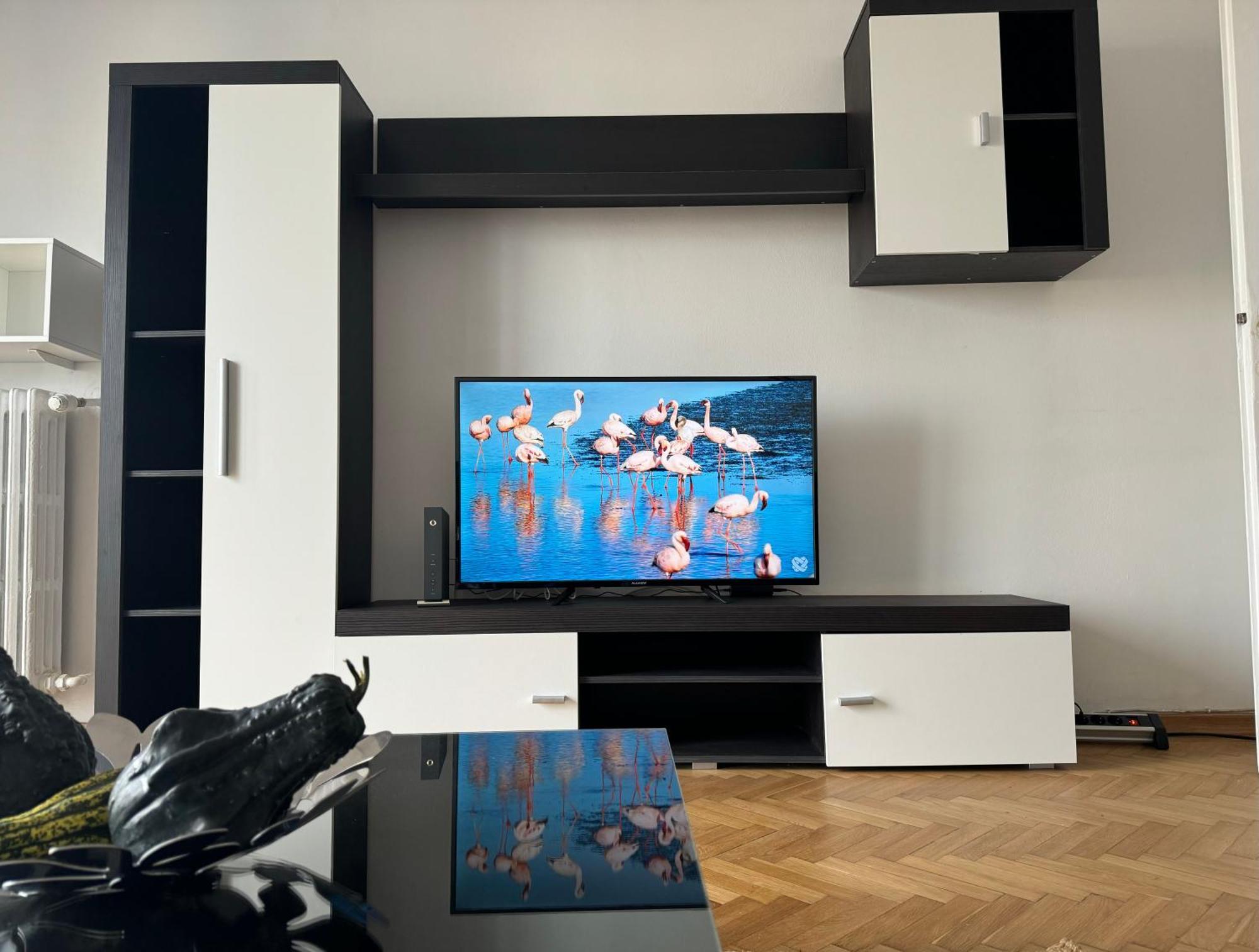 בוקרשט Airy & Beautiful Downtown Apartment מראה חיצוני תמונה